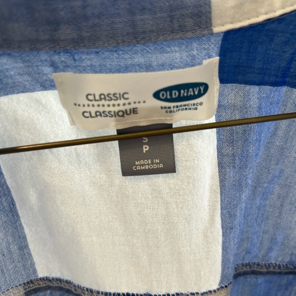 100 % Cotton Checkered Button Up - Picture 2 of 3